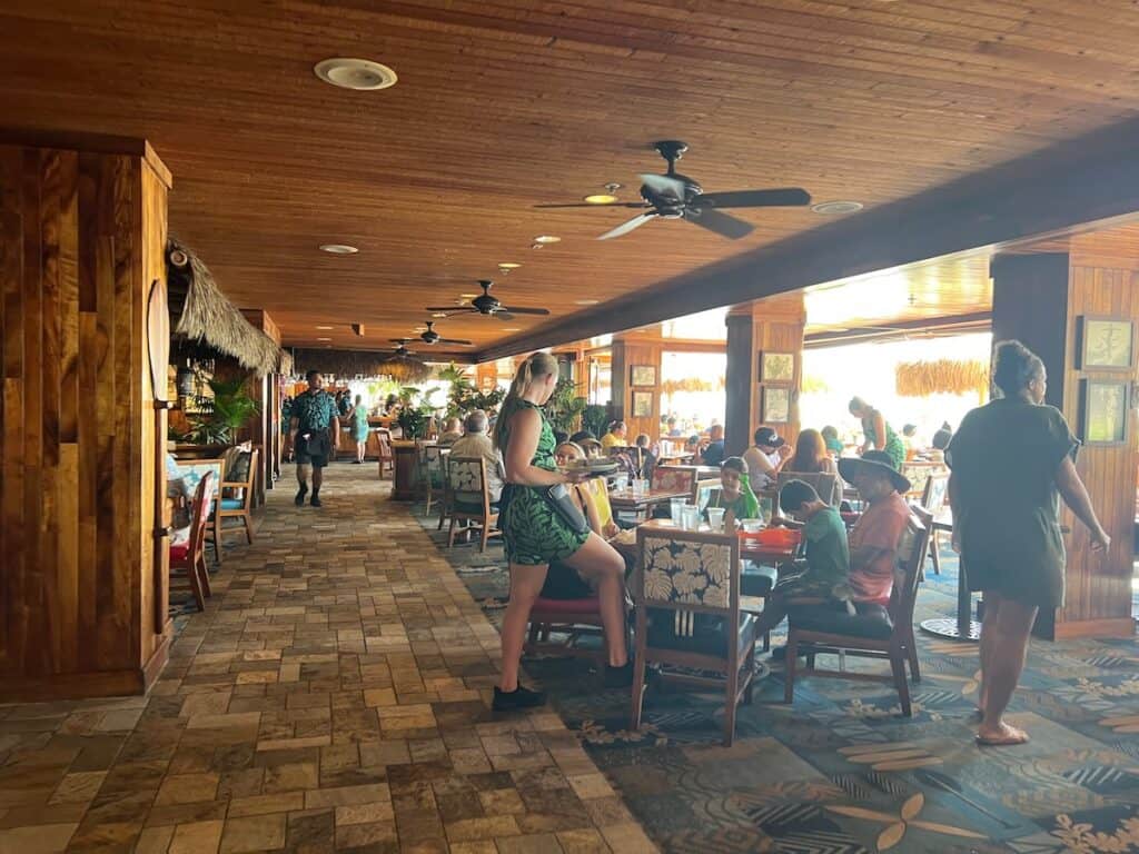 Duke's dining looking toward the beach