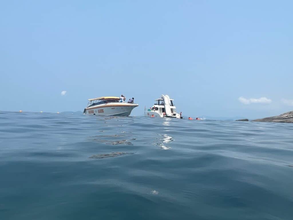 Phi Phi Island tour Speedboats