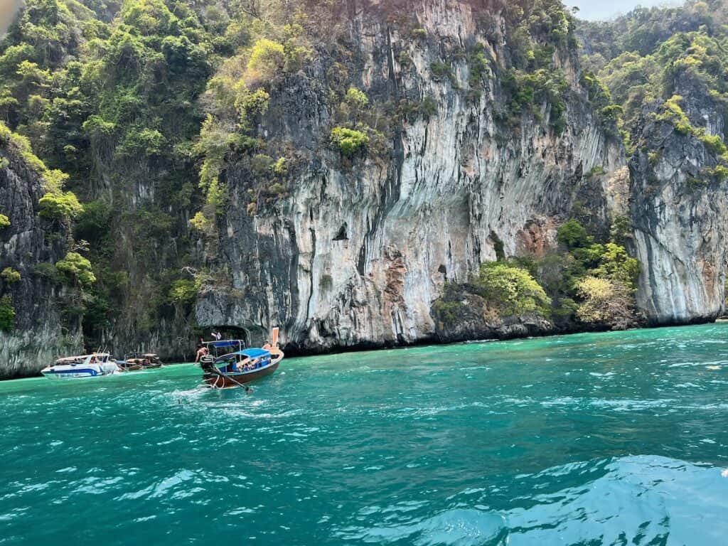 LImestone walls of Phi Phi Islands