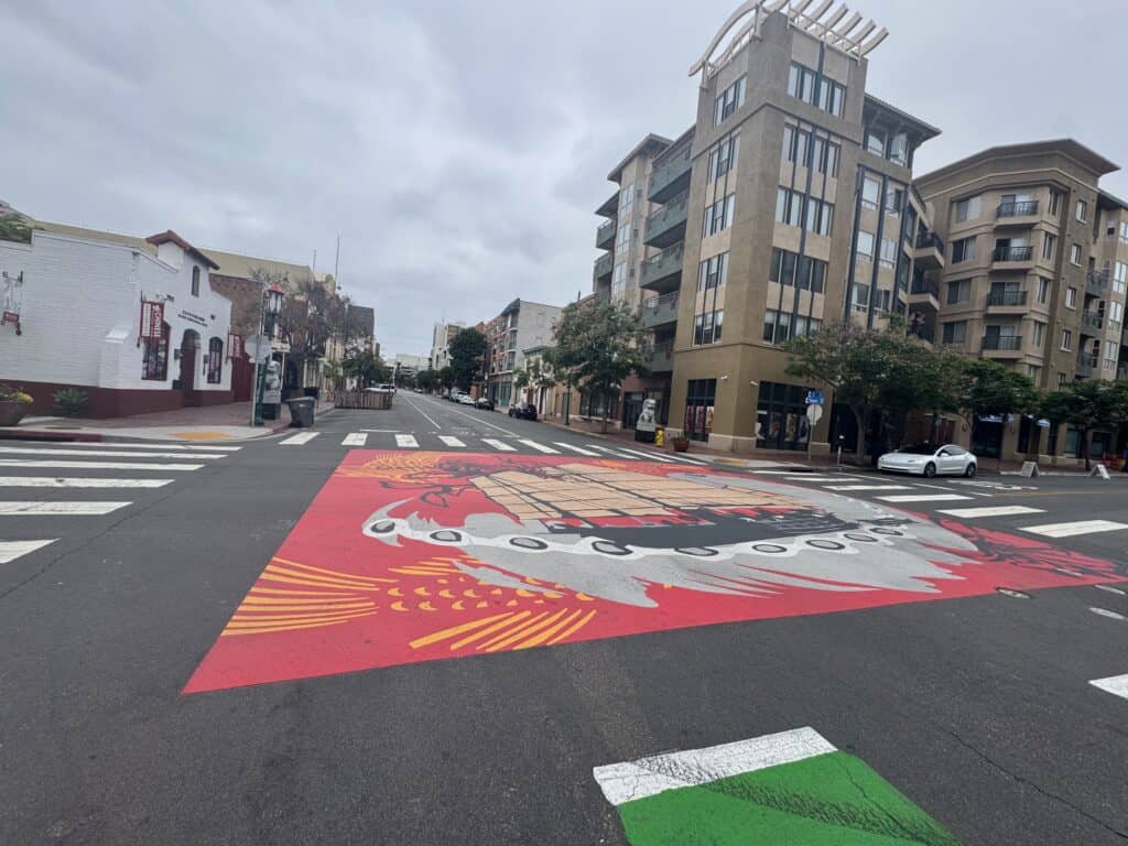 Murual painted on the intersection in Chintatown