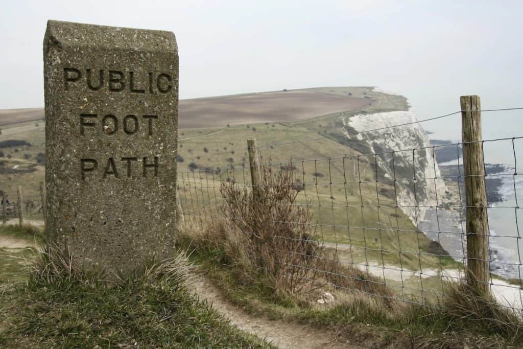 Sign for hiking trails along the white cliffs of Dover