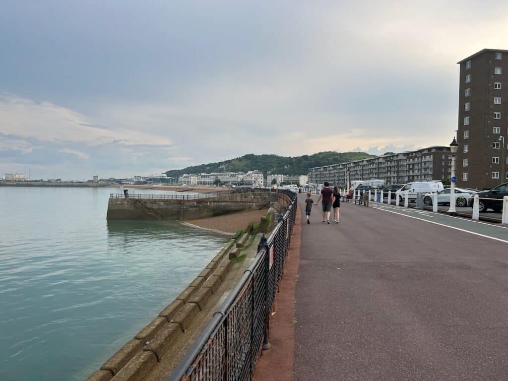 Walkway along the coast and beach at Dover