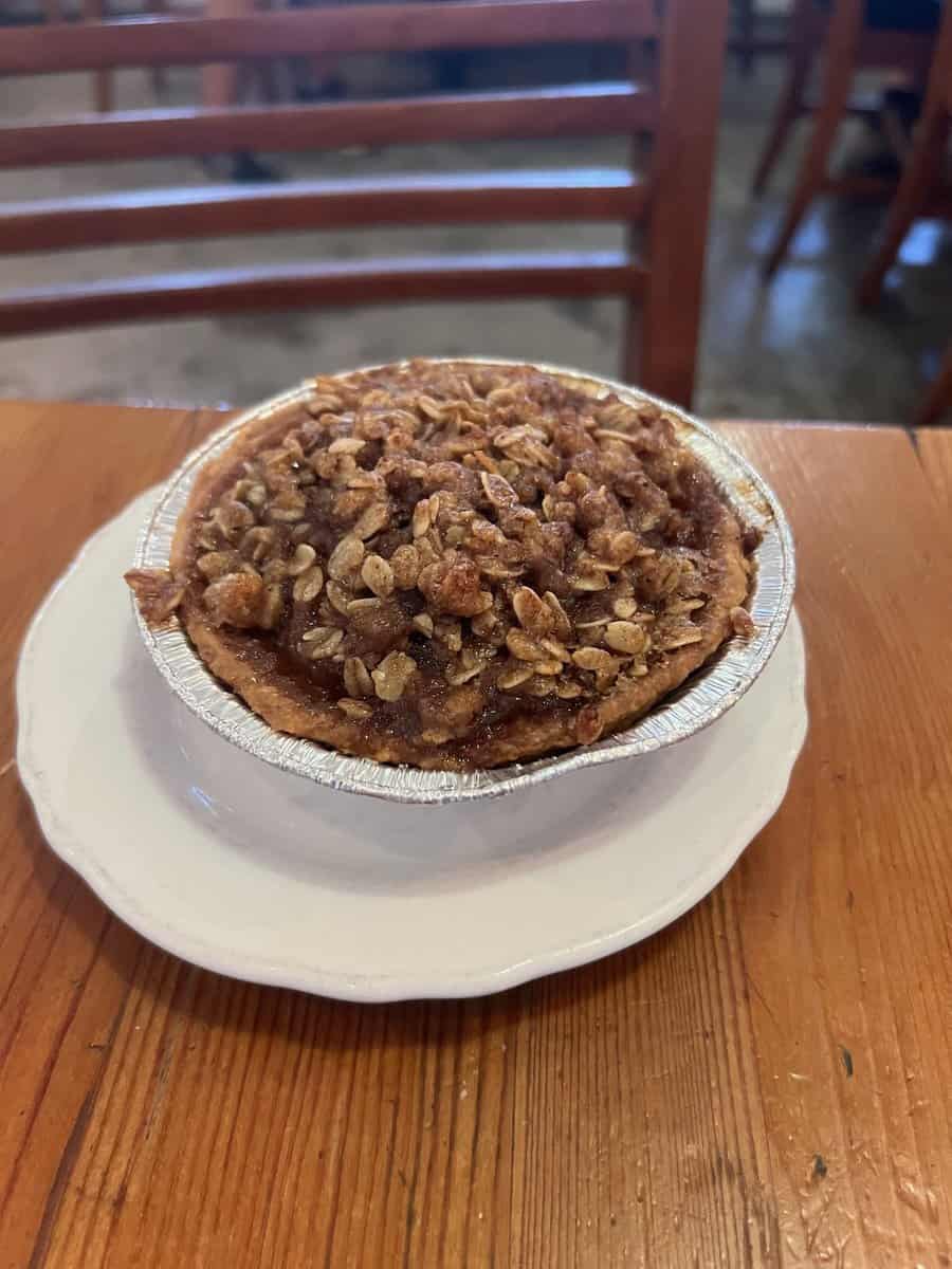 Leoda's Kitchen and Pie Shop in Maui Review: Is It Worth It?