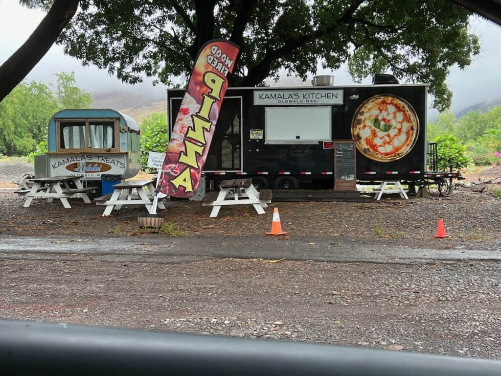 Kamala's Kitchen Pizza food truck in Owolalu Maui