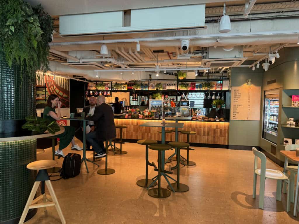 Coffee shop across the way from the buidling with the Sky Garden and next to the sky garden gift shop