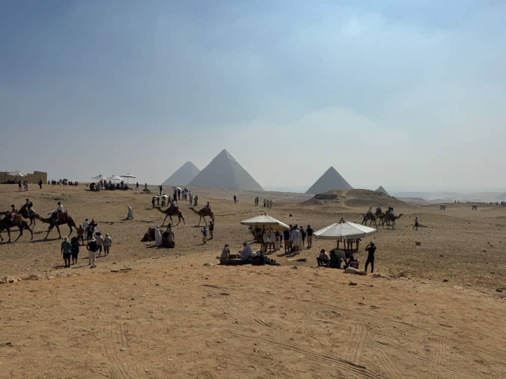 Vendors set up outside the pyramids of Giza
