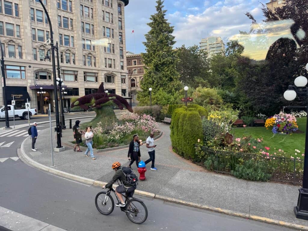 Orca Whale shrubbery in Victoria BC