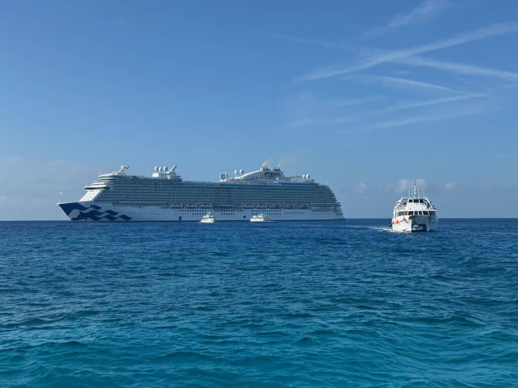 Tender boats coming from Enchanted Princess to Princess Cay