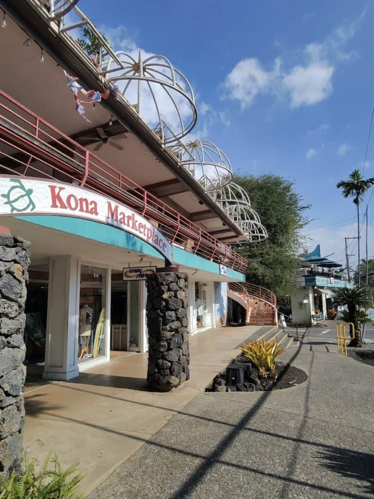 Kona Marketplace shopping near the cruise port