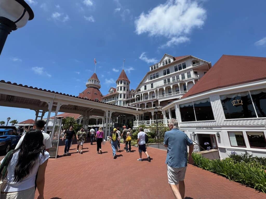 Front Entrace to the Hotel Del Coronado